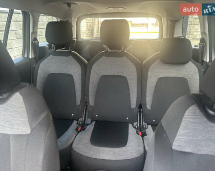 Серый Ситроен Гранд С4 Пикассо, объемом двигателя 1.6 л и пробегом 320 тыс. км за 8999 $, фото 6 на Automoto.ua