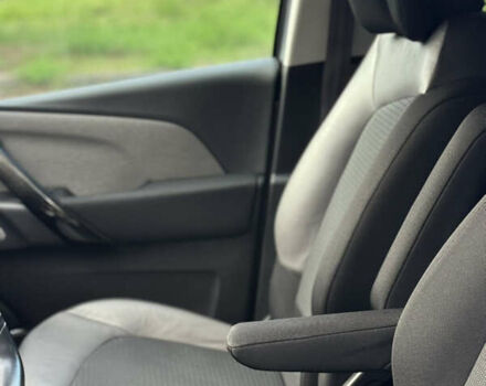 Серый Ситроен Гранд С4 Пикассо, объемом двигателя 1.6 л и пробегом 198 тыс. км за 13900 $, фото 31 на Automoto.ua