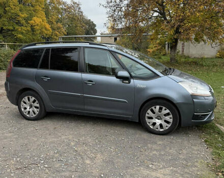 Серый Ситроен Гранд С4 Пикассо, объемом двигателя 1.6 л и пробегом 300 тыс. км за 4999 $, фото 1 на Automoto.ua