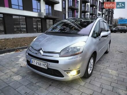 Ситроен Гранд С4 Пикассо 2009 в Ивано-Франковске на Automoto.ua Серый Ситроен Гранд С4 Пикассо, объемом двигателя 2 л и пробегом 240 тыс. км за 6450 $, фото 1 на Automoto.ua