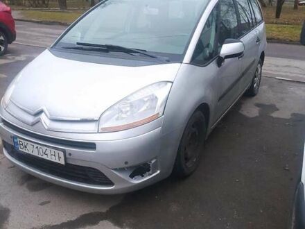 Сітроен Гранд С4 Пікассо 2010 у Рівному на Automoto.ua Сірий Сітроен Гранд С4 Пікассо, об'ємом двигуна 1.6 л та пробігом 220 тис. км за 3999 $, фото 1 на Automoto.ua