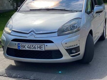 Серый Ситроен Гранд С4 Пикассо, объемом двигателя 1.6 л и пробегом 237 тыс. км за 7500 $, фото 1 на Automoto.ua