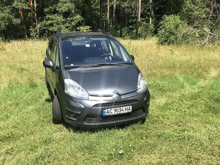 Ситроен Гранд С4 Пикассо 2013 в Луцке на Automoto.ua Серый Ситроен Гранд С4 Пикассо, объемом двигателя 1.6 л и пробегом 227 тыс. км за 7500 $, фото 1 на Automoto.ua