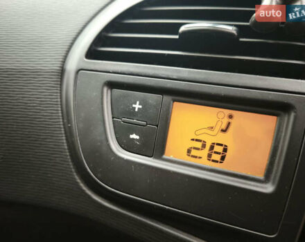 Синій Сітроен Гранд С4 Пікассо, об'ємом двигуна 1.56 л та пробігом 260 тис. км за 7000 $, фото 31 на Automoto.ua