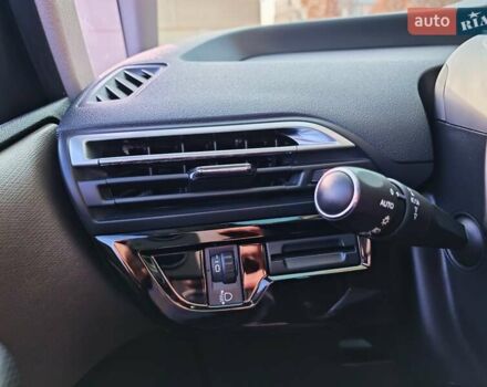 Синій Сітроен Гранд С4 Пікассо, об'ємом двигуна 0 л та пробігом 195 тис. км за 12300 $, фото 37 на Automoto.ua