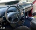 Красный Ситроен Пикассо, объемом двигателя 2 л и пробегом 200 тыс. км за 2800 $, фото 2 на Automoto.ua