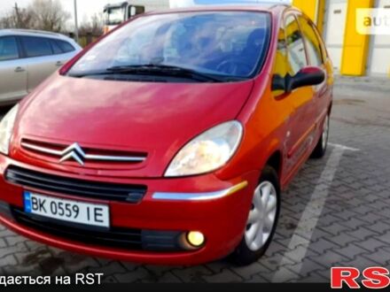 Сітроен Пікассо 2005 у Рівному на Automoto.ua Червоний Сітроен Пікассо, об'ємом двигуна 1.7 л та пробігом 226 тис. км за 5000 $, фото 1 на Automoto.ua