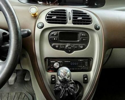 Серый Ситроен Пикассо, объемом двигателя 1.7 л и пробегом 277 тыс. км за 3500 $, фото 3 на Automoto.ua