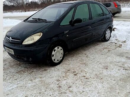 Синий Ситроен Пикассо, объемом двигателя 1.7 л и пробегом 300 тыс. км за 2500 $, фото 1 на Automoto.ua