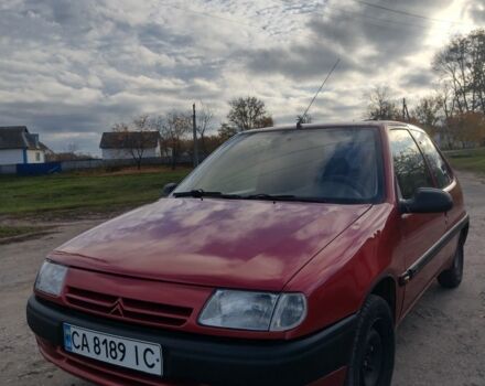 Красный Ситроен Саксо, объемом двигателя 1 л и пробегом 300 тыс. км за 1500 $, фото 1 на Automoto.ua