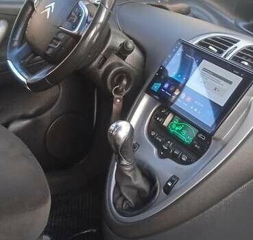 Белый Ситроен Ксара Пикассо, объемом двигателя 1.6 л и пробегом 210 тыс. км за 5999 $, фото 21 на Automoto.ua