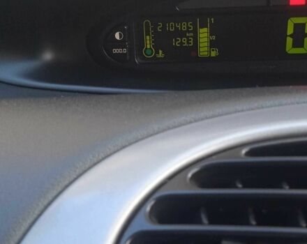 Білий Сітроен Ксара Пікассо, об'ємом двигуна 1.6 л та пробігом 210 тис. км за 5900 $, фото 21 на Automoto.ua