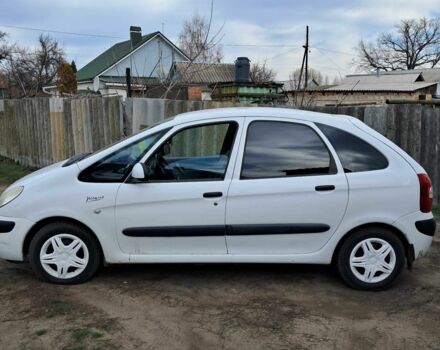 Білий Сітроен Ксара Пікассо, об'ємом двигуна 1.6 л та пробігом 260 тис. км за 4100 $, фото 7 на Automoto.ua