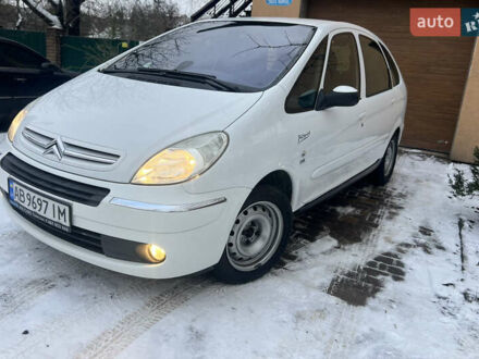 Белый Ситроен Ксара Пикассо, объемом двигателя 1.56 л и пробегом 207 тыс. км за 3950 $, фото 1 на Automoto.ua