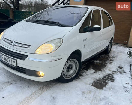 Белый Ситроен Ксара Пикассо, объемом двигателя 1.56 л и пробегом 207 тыс. км за 3950 $, фото 1 на Automoto.ua