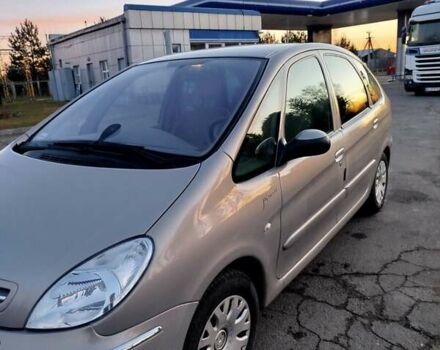 Бежевый Ситроен Ксара Пикассо, объемом двигателя 1.56 л и пробегом 250 тыс. км за 3450 $, фото 3 на Automoto.ua