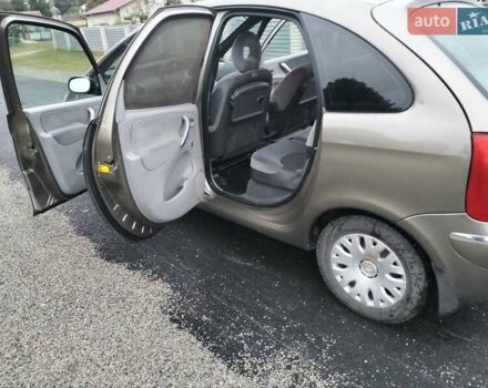 Ситроен Ксара Пикассо 2007 в Черткове на Automoto.ua Бежевый Ситроен Ксара Пикассо, объемом двигателя 1.59 л и пробегом 204 тыс. км за 3999 $, фото 3 на Automoto.ua