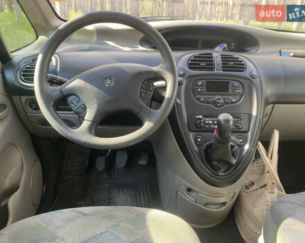 Чорний Сітроен Ксара Пікассо, об'ємом двигуна 2 л та пробігом 301 тис. км за 3400 $, фото 10 на Automoto.ua