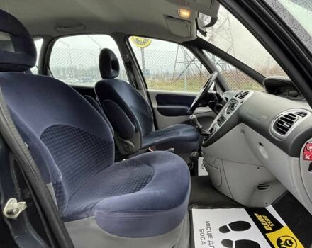 Чорний Сітроен Ксара Пікассо, об'ємом двигуна 1.6 л та пробігом 284 тис. км за 3600 $, фото 14 на Automoto.ua