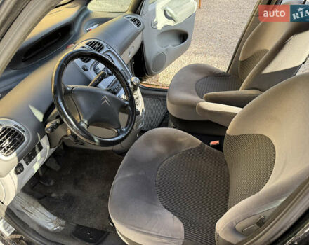 Черный Ситроен Ксара Пикассо, объемом двигателя 1.59 л и пробегом 246 тыс. км за 3900 $, фото 20 на Automoto.ua