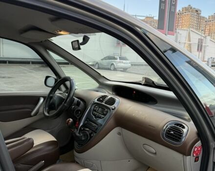 Коричневый Ситроен Ксара Пикассо, объемом двигателя 1.7 л и пробегом 400 тыс. км за 2500 $, фото 5 на Automoto.ua