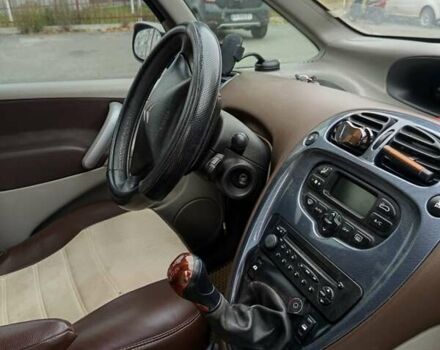 Коричневый Ситроен Ксара Пикассо, объемом двигателя 1.75 л и пробегом 400 тыс. км за 2700 $, фото 5 на Automoto.ua