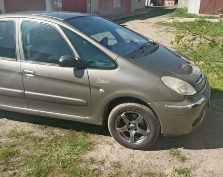 Коричневий Сітроен Ксара Пікассо, об'ємом двигуна 1.59 л та пробігом 225 тис. км за 4200 $, фото 1 на Automoto.ua