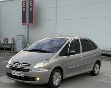 Коричневый Ситроен Ксара Пикассо, объемом двигателя 1.7 л и пробегом 400 тыс. км за 2500 $, фото 1 на Automoto.ua
