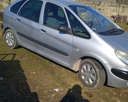 Серый Ситроен Ксара Пикассо, объемом двигателя 1.7 л и пробегом 225 тыс. км за 3222 $, фото 2 на Automoto.ua