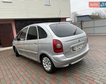 Серый Ситроен Ксара Пикассо, объемом двигателя 1.75 л и пробегом 295 тыс. км за 1950 $, фото 1 на Automoto.ua