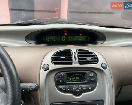 Серый Ситроен Ксара Пикассо, объемом двигателя 1.75 л и пробегом 295 тыс. км за 1950 $, фото 7 на Automoto.ua