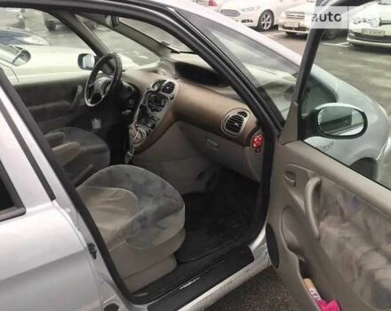 Серый Ситроен Ксара Пикассо, объемом двигателя 1.8 л и пробегом 365 тыс. км за 2700 $, фото 8 на Automoto.ua