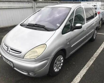 Серый Ситроен Ксара Пикассо, объемом двигателя 1.8 л и пробегом 365 тыс. км за 2700 $, фото 1 на Automoto.ua