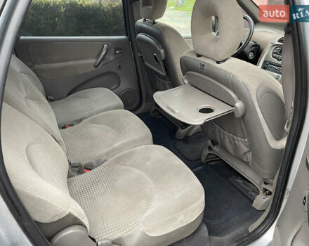 Серый Ситроен Ксара Пикассо, объемом двигателя 1.75 л и пробегом 295 тыс. км за 1950 $, фото 5 на Automoto.ua