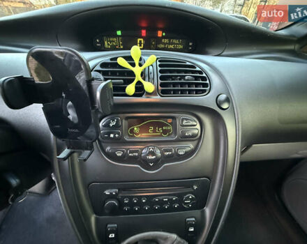 Серый Ситроен Ксара Пикассо, объемом двигателя 2 л и пробегом 318 тыс. км за 2500 $, фото 14 на Automoto.ua