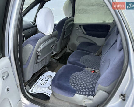 Серый Ситроен Ксара Пикассо, объемом двигателя 2 л и пробегом 265 тыс. км за 2599 $, фото 21 на Automoto.ua