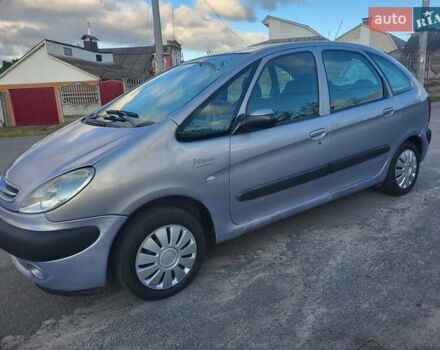 Серый Ситроен Ксара Пикассо, объемом двигателя 2 л и пробегом 300 тыс. км за 2699 $, фото 1 на Automoto.ua