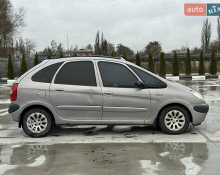 Серый Ситроен Ксара Пикассо, объемом двигателя 2 л и пробегом 265 тыс. км за 2599 $, фото 7 на Automoto.ua