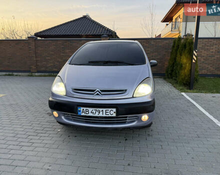 Серый Ситроен Ксара Пикассо, объемом двигателя 2 л и пробегом 318 тыс. км за 2500 $, фото 1 на Automoto.ua