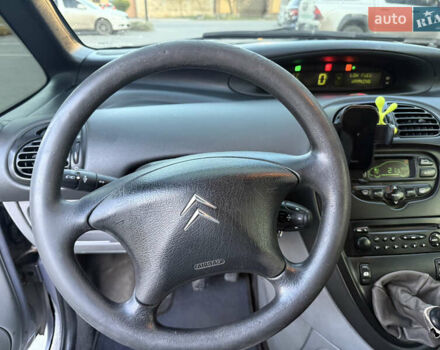 Серый Ситроен Ксара Пикассо, объемом двигателя 2 л и пробегом 318 тыс. км за 2500 $, фото 12 на Automoto.ua