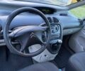 Серый Ситроен Ксара Пикассо, объемом двигателя 2 л и пробегом 276 тыс. км за 3000 $, фото 2 на Automoto.ua