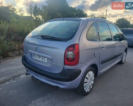Серый Ситроен Ксара Пикассо, объемом двигателя 2 л и пробегом 300 тыс. км за 2699 $, фото 2 на Automoto.ua