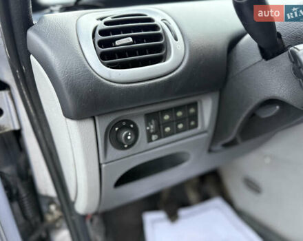 Серый Ситроен Ксара Пикассо, объемом двигателя 2 л и пробегом 265 тыс. км за 2599 $, фото 22 на Automoto.ua