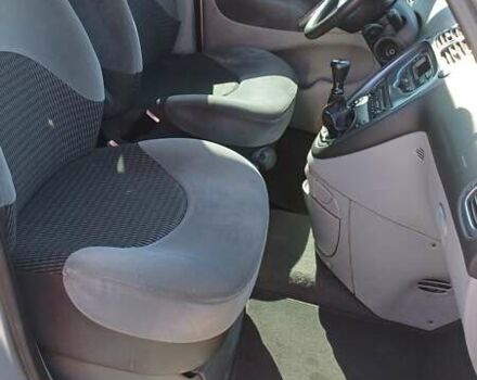 Серый Ситроен Ксара Пикассо, объемом двигателя 1.7 л и пробегом 375 тыс. км за 2700 $, фото 8 на Automoto.ua