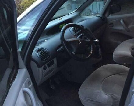 Серый Ситроен Ксара Пикассо, объемом двигателя 1.6 л и пробегом 241 тыс. км за 3200 $, фото 3 на Automoto.ua