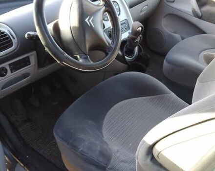 Серый Ситроен Ксара Пикассо, объемом двигателя 2 л и пробегом 270 тыс. км за 4500 $, фото 2 на Automoto.ua