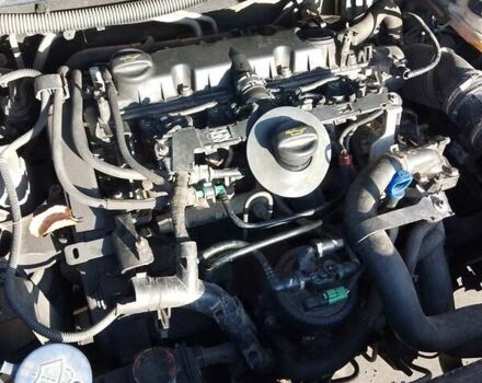 Серый Ситроен Ксара Пикассо, объемом двигателя 2 л и пробегом 270 тыс. км за 4500 $, фото 8 на Automoto.ua