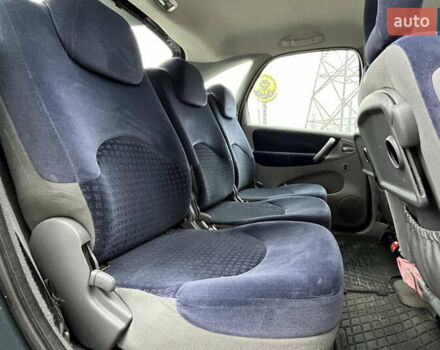 Сірий Сітроен Ксара Пікассо, об'ємом двигуна 1.59 л та пробігом 284 тис. км за 3600 $, фото 16 на Automoto.ua