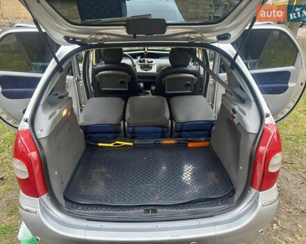 Серый Ситроен Ксара Пикассо, объемом двигателя 2 л и пробегом 256 тыс. км за 3800 $, фото 10 на Automoto.ua