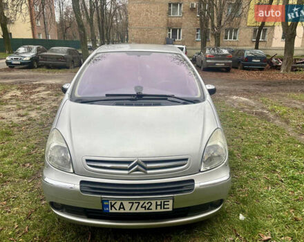 Серый Ситроен Ксара Пикассо, объемом двигателя 2 л и пробегом 256 тыс. км за 3800 $, фото 1 на Automoto.ua
